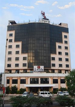 Lords Plaza, Surat