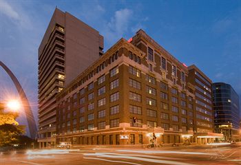 Drury Plaza Hotel St. Louis at the Arch