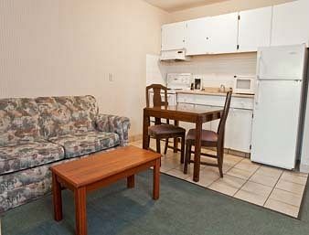 Howard Johnson Hotel - Victoria City Centre