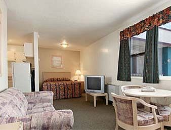 Super 8 Red Deer