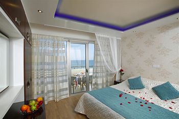 Lordos Beach Hotel