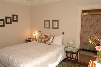 Secret Garden Inn