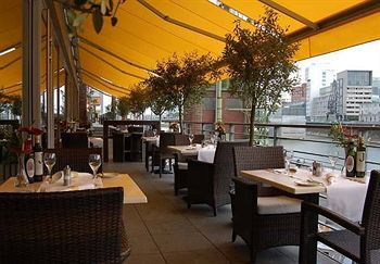 Courtyard by Marriott DÃ¼sseldorf Hafen