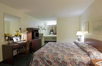 Americas Best Value Inn Columbus North