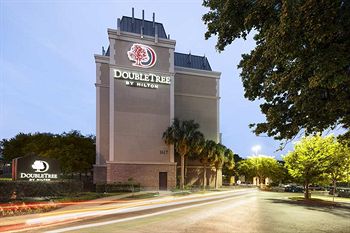 DoubleTree by Hilton Austin - University Area