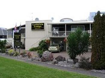 Ledwich Lodge Motel