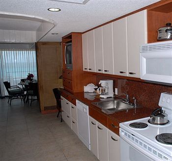 Flamingo Beach Resort