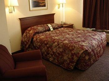 Crestwood Suites of Austin
