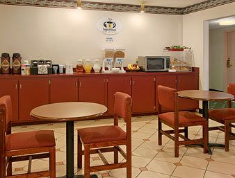 Super 8 Memphis/Airport/East
