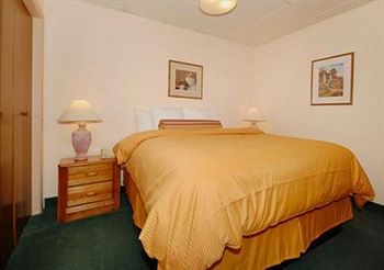 Clarion Hotel At The Palace