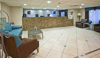 Comfort Suites Northwest Lakeline