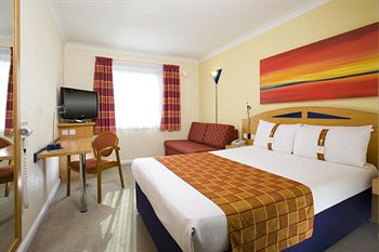 Holiday Inn Express London Luton Airport
