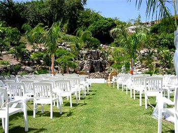 Bird Rock Beach Hotel