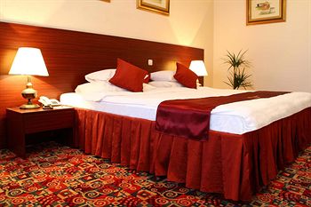 Hotel Holiday