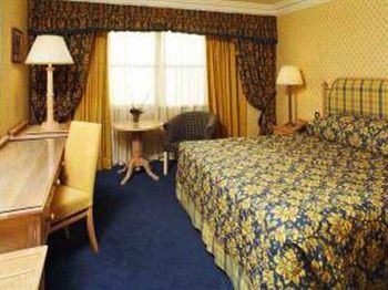 Brooks Hotel