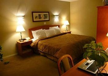 Comfort Inn And Suites North Vancouver