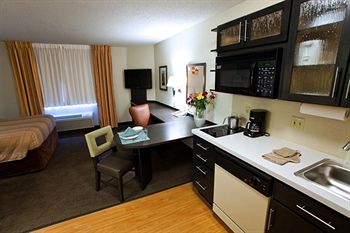 Candlewood Suites at CityCentre - Energy Corridor