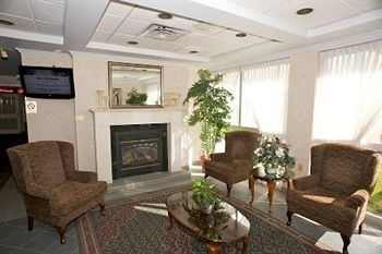 Monte Carlo Inn Oakville Suites
