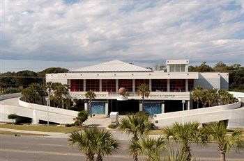 Crown Reef Resort