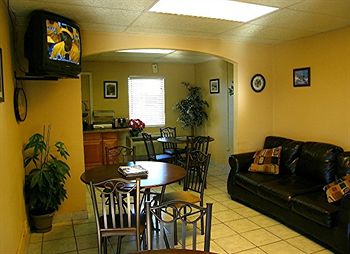 Carefree Inn Lackland Airforce