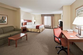 Holiday Inn Express And Suites Fort Wayne