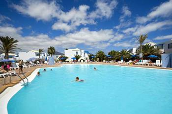 HL Paradise Island Aparthotel
