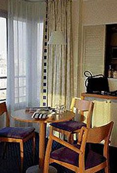Adagio City Aparthotel Paris Buttes Chaumont