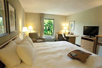 Hampton Inn and Suites San Jose Airport