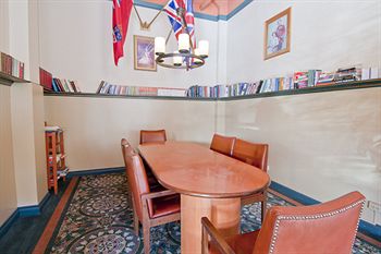 Budget Inn Patricia Hotel
