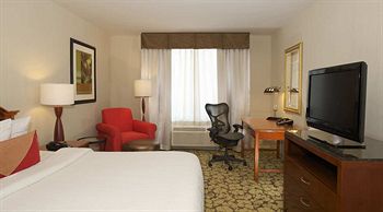 Hilton Garden Inn Virginia Beach Town Center