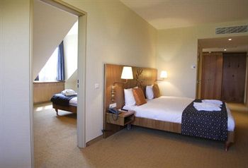 Dream Castle Hotel at Disneyland Paris