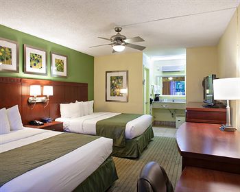 Quality Inn & Suites Hollywood Boulevard