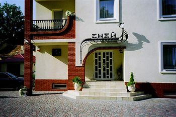 Eney Hotel