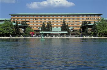 Disney's Sequoia Lodge