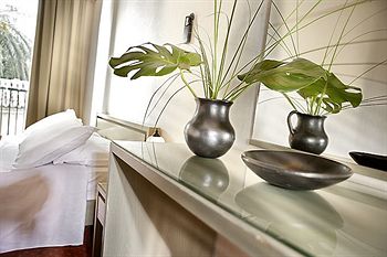 Adrian Hotel