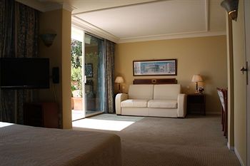 Vogue Hotel