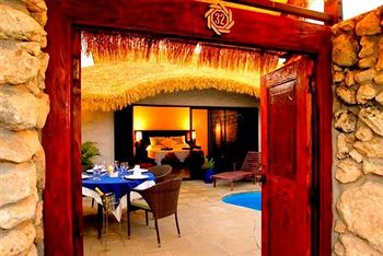 Crown Beach Resort &amp; Spa