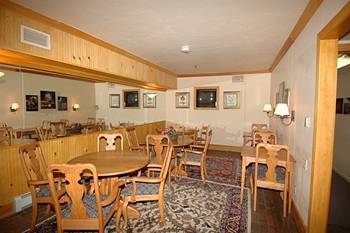 Independence Square Lodge by Frias