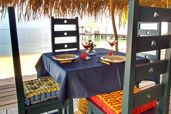 Parrot Cove Lodge
