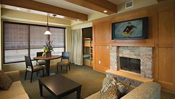 Radisson Bloomington by Mall of America