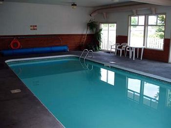 Econo Lodge Inn And Suites