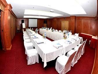 Ramada Palace Hotel