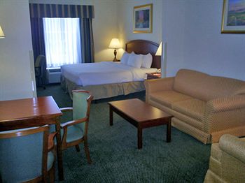 Holiday Inn Express &amp; Suites Grenada