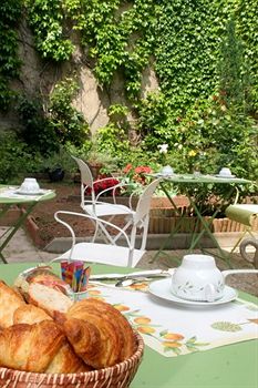 Arverna Hotel