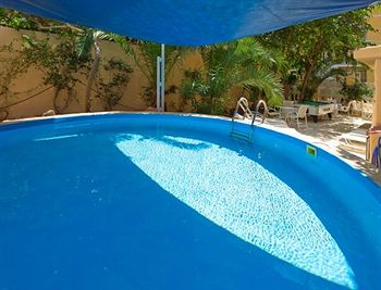 Hostal Residencia Roberto Playa