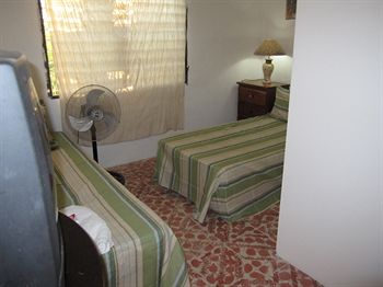 Bachelor Inn Hotel
