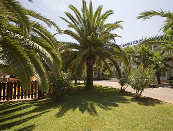 Ola Aparthotel Cecilia