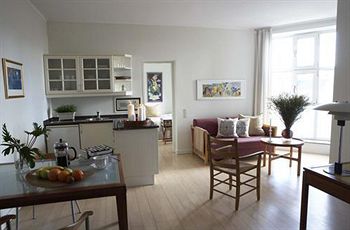 Ascot Apartments