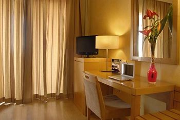 Hotel Maya