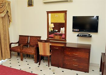 Al Bahjah Hotel